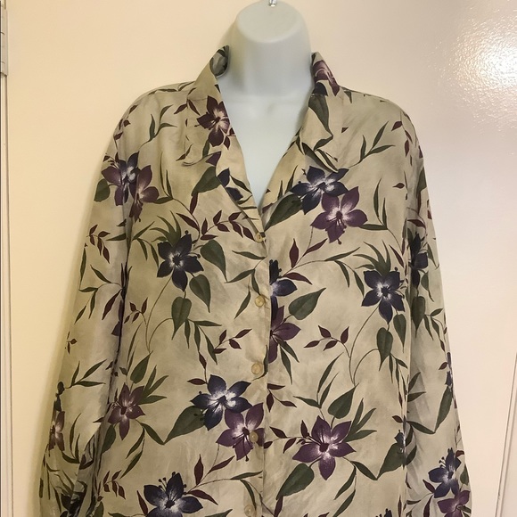 Dress Barn  Silk  Floral Top - Picture 1 of 4